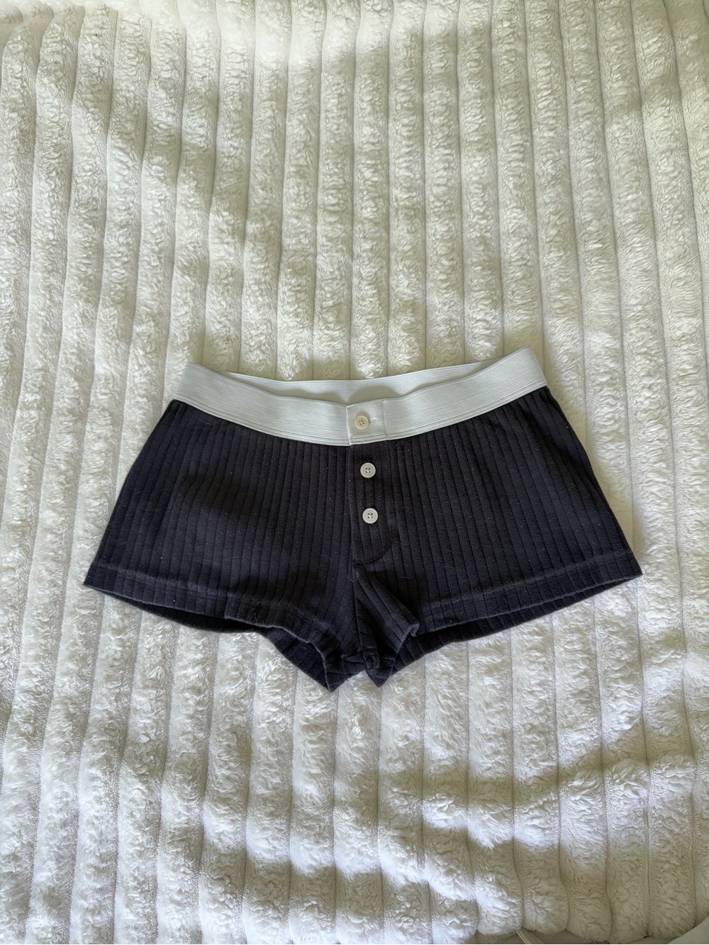 Brandy Melville Women’s Black Ribbed Lounge Shorts with White Waistband